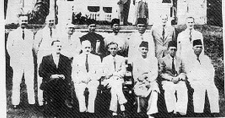 Hartal 1947 19 Jawatankuasa kerja yang berkaitan dengan cadangan perlembagaan Persekutuan Tanah Melayu, dikatalogkan sebagai 1946.